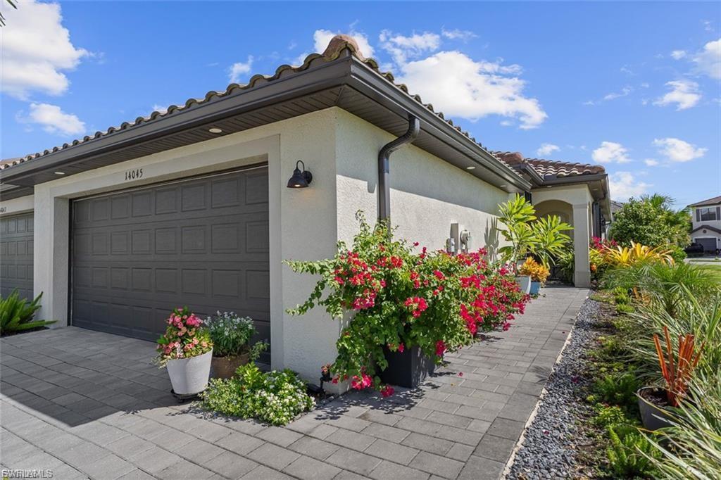 14045 Winding Cedar WAY Property Photo 1