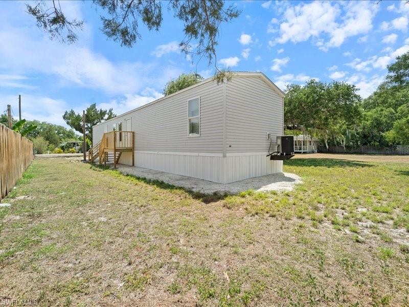 1038 Canopy Ln Property Photo 6