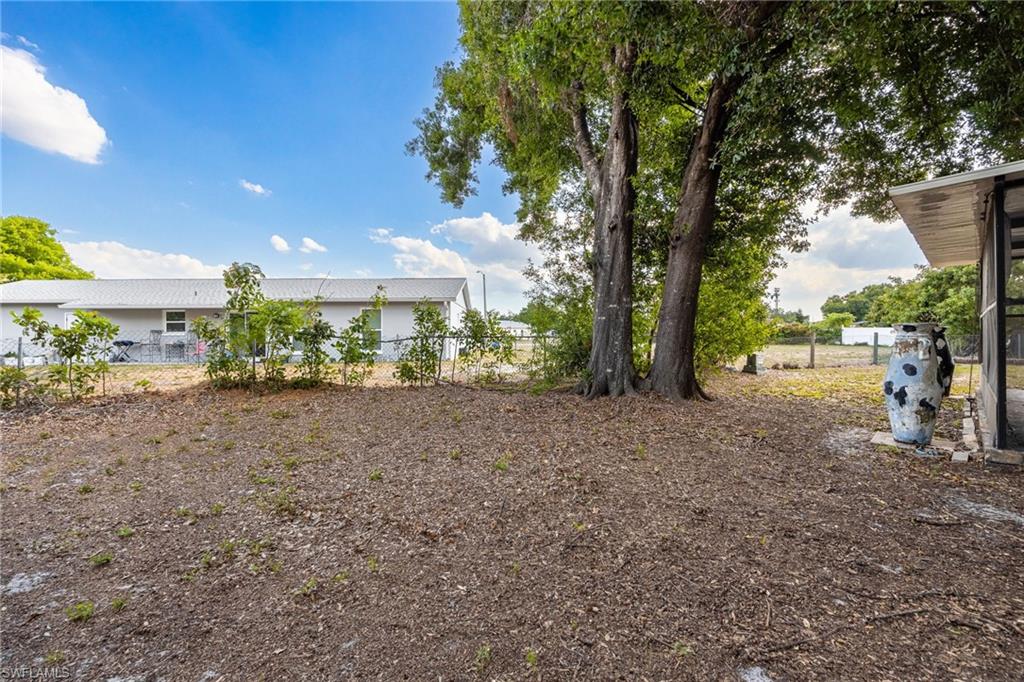 935 Hearty St Property Photo 24