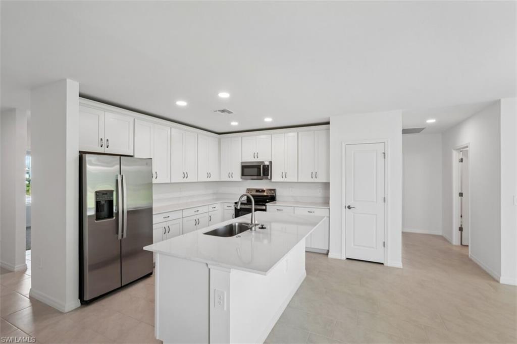 247 Lakeside Breeze Way Property Photo 3