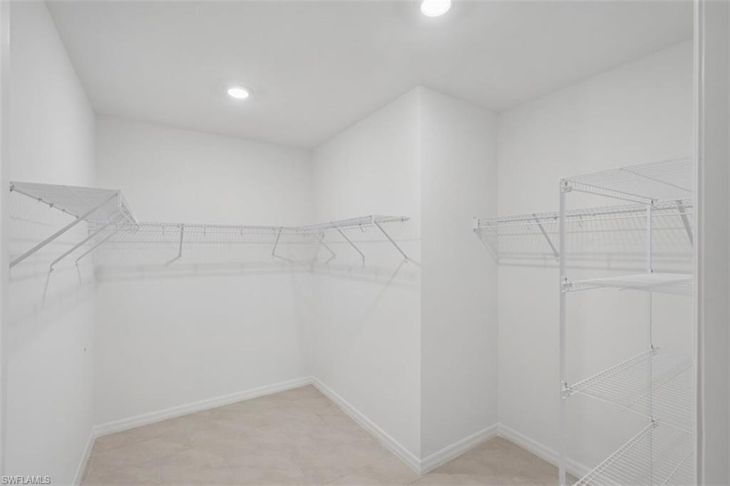 247 Lakeside Breeze Way Property Photo 9