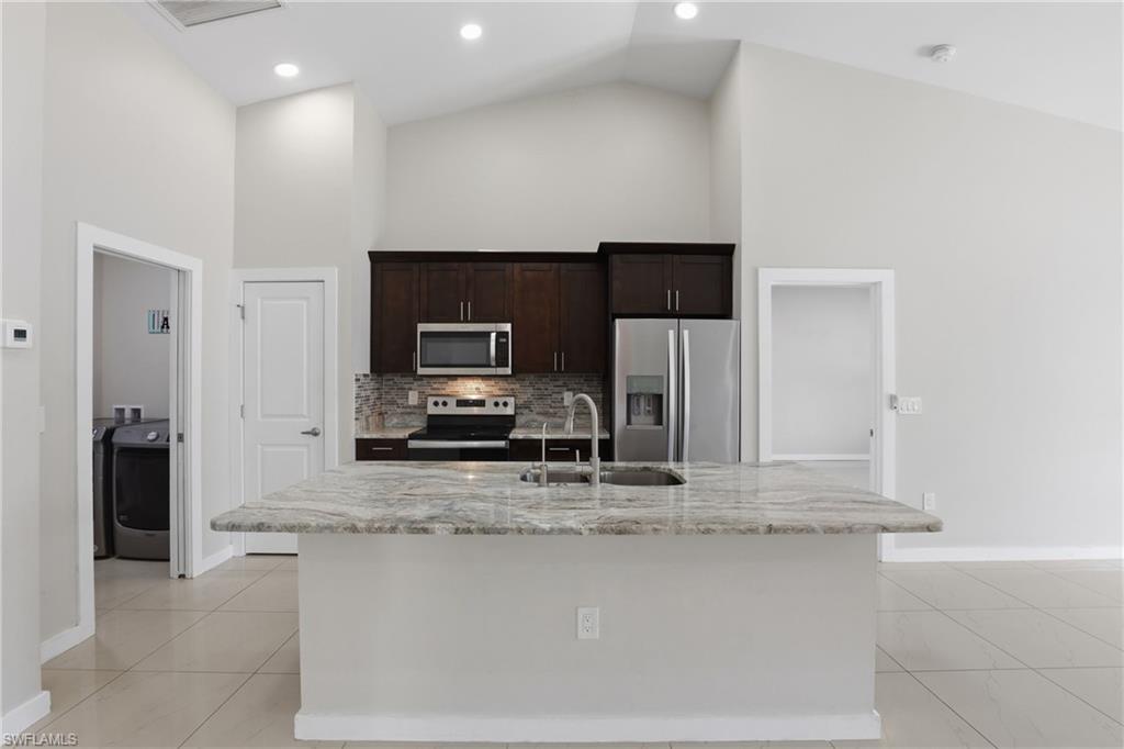 2713 Sw Embers Ter Property Photo 11
