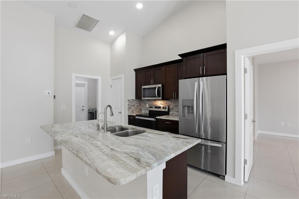 2713 Sw Embers Ter Property Photo 12