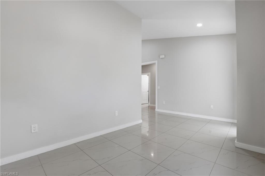2713 Sw Embers Ter Property Photo 16