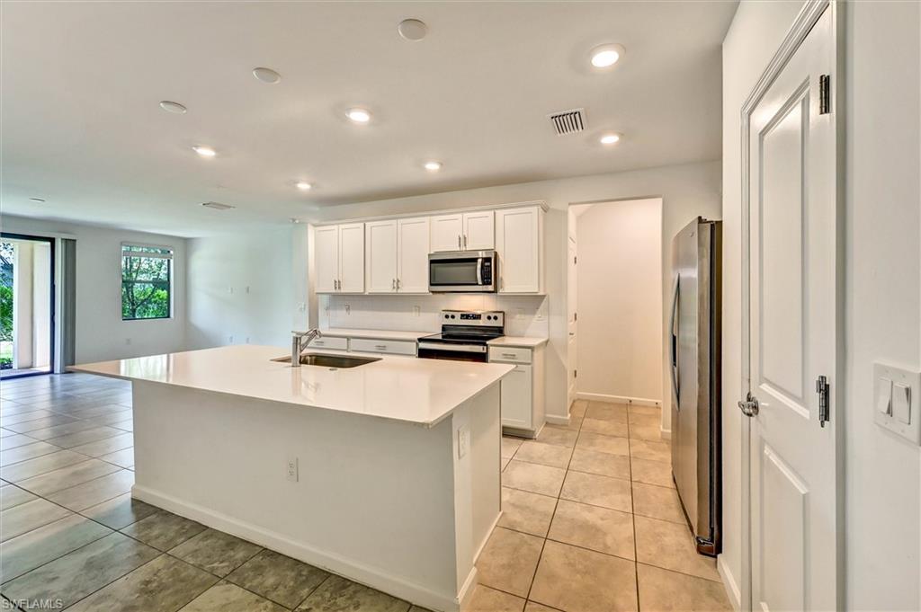 1519 Lake Jessup Cir Property Photo 3