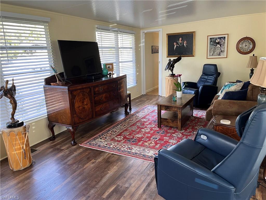 1 Zircon Dr 1z Property Photo 2
