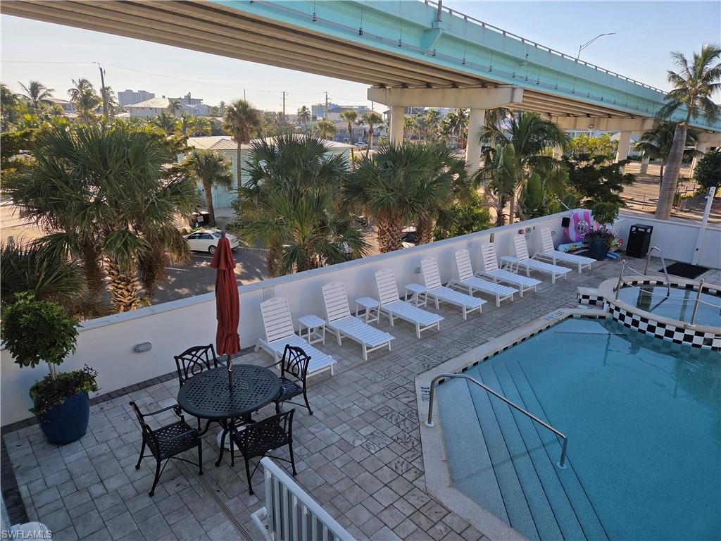 450 Old San Carlos Blvd Sw 309 Property Photo 3