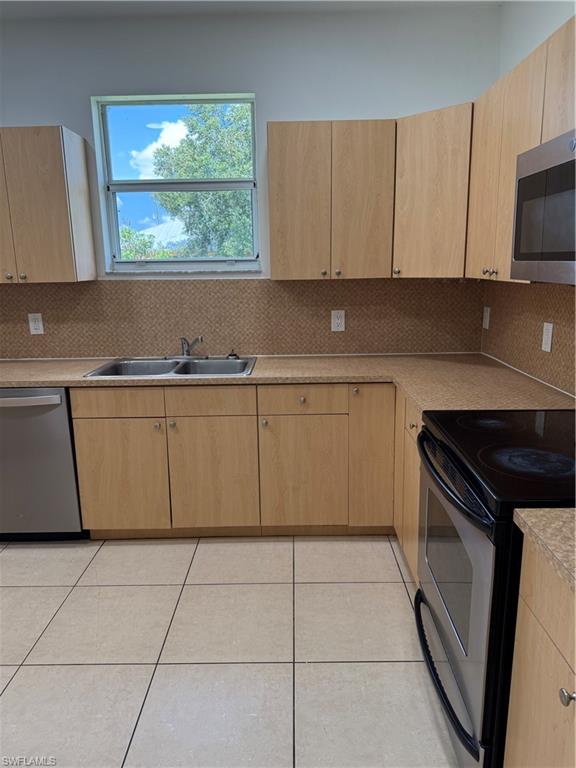 2902 Colin Ave S Property Photo 15