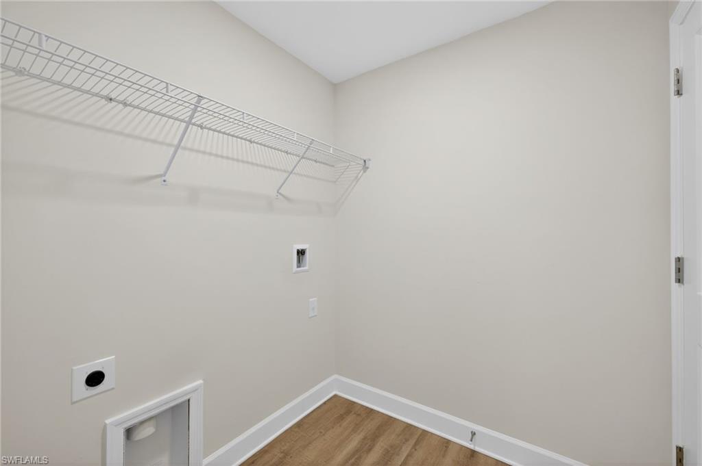 702 Nw Douglas Cir Property Photo 22