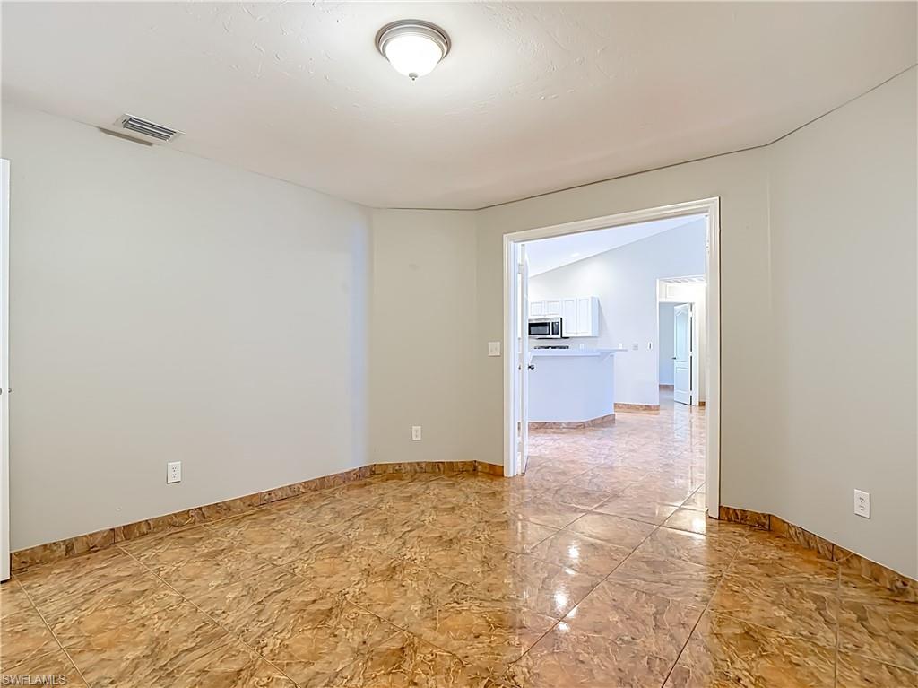 1066 Summa Blvd Property Photo 10