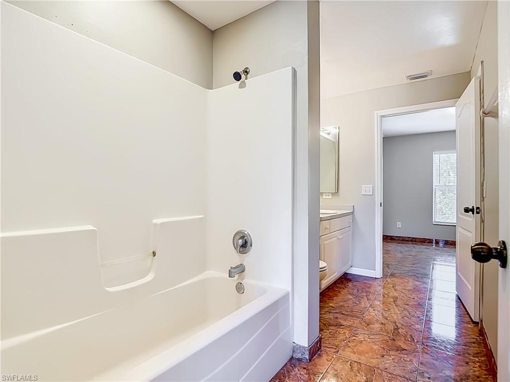 1066 Summa Blvd Property Photo 13