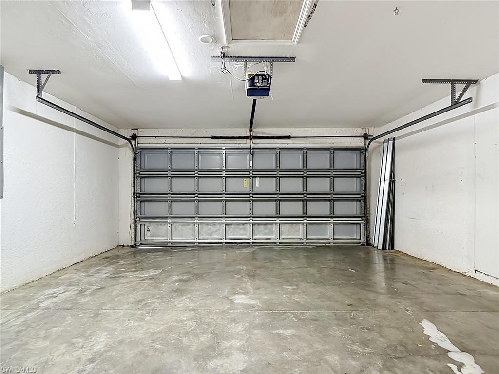 1066 Summa Blvd Property Photo 20
