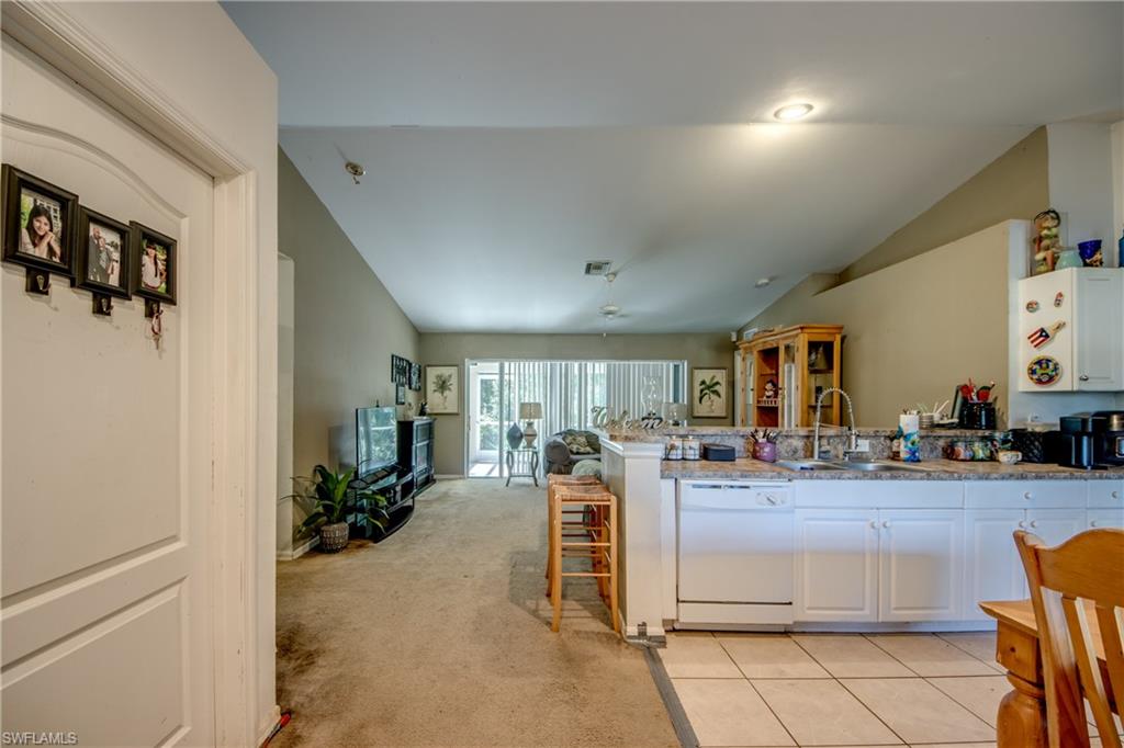 2807 51st St W Property Photo 6