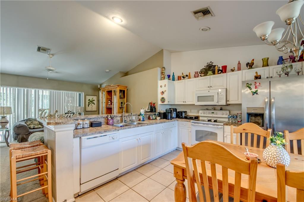 2807 51st St W Property Photo 7
