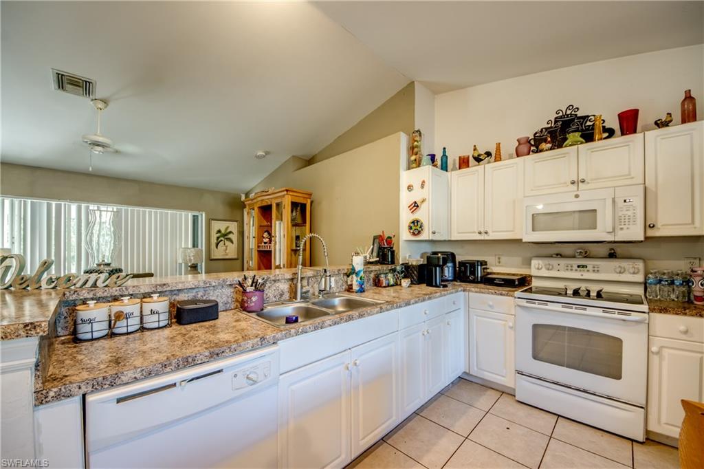 2807 51st St W Property Photo 8