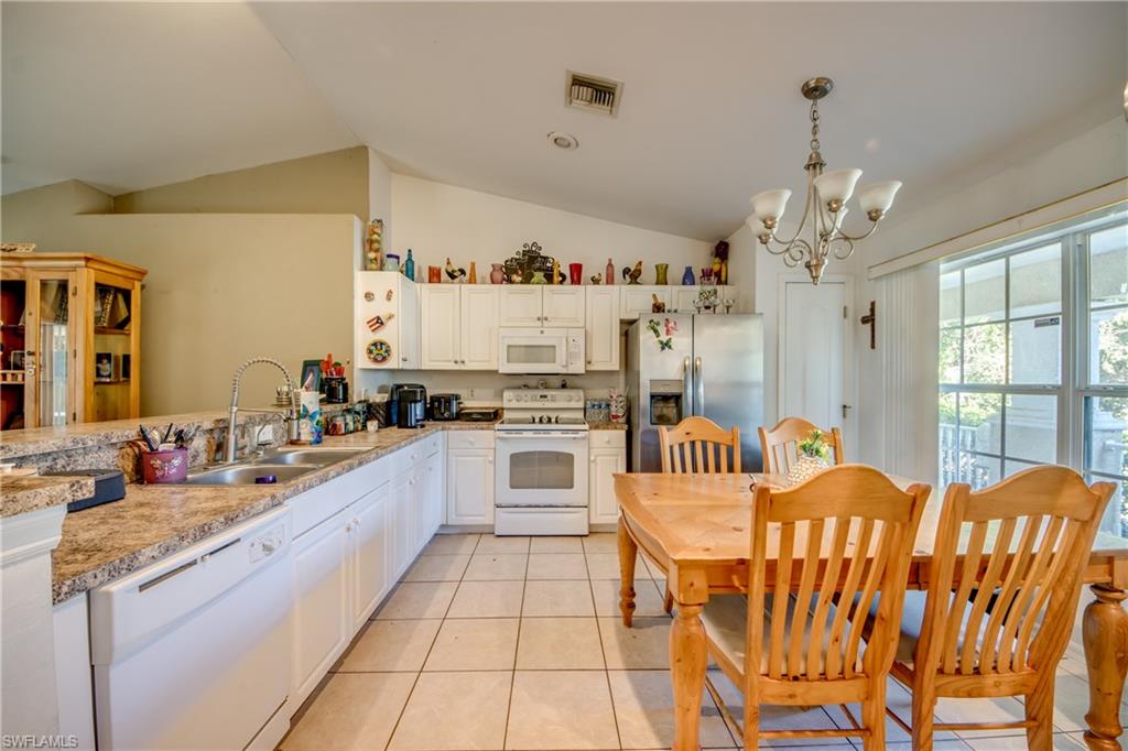 2807 51st St W Property Photo 10