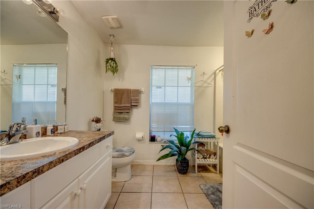 2807 51st St W Property Photo 27
