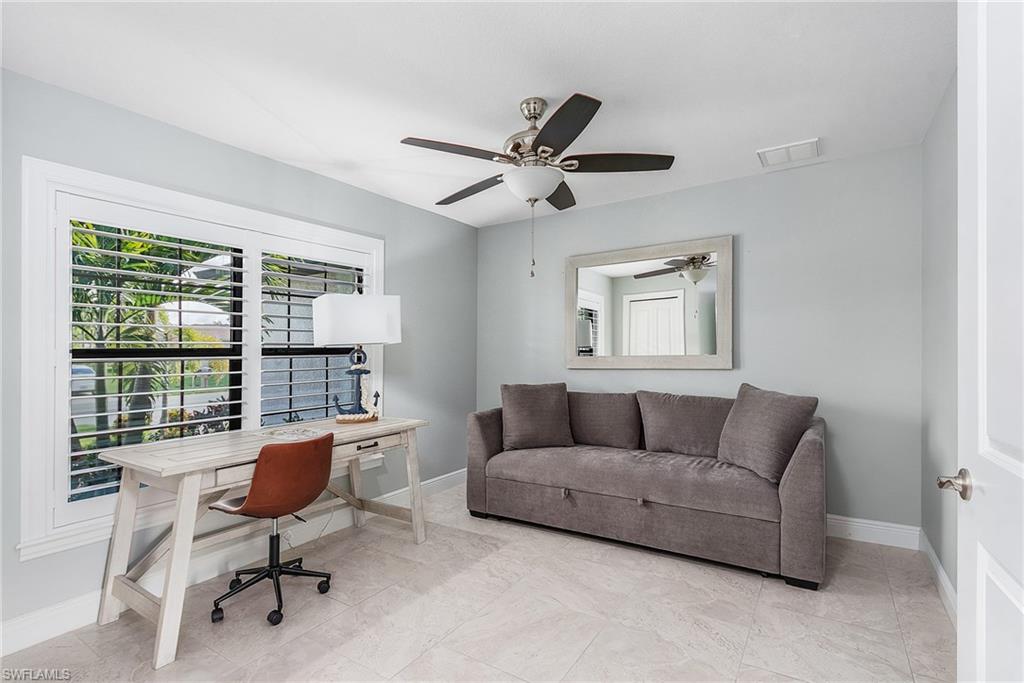 1702 Se 1st Ter Property Photo 4