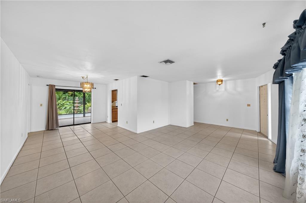 2233 Sw 4th St Property Photo 4