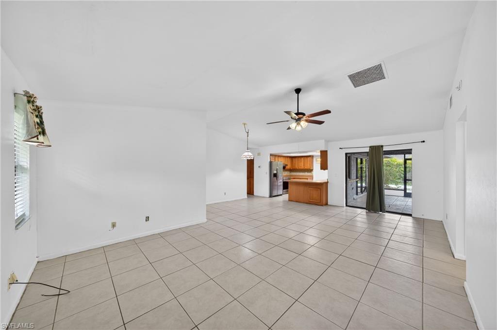 2233 Sw 4th St Property Photo 8