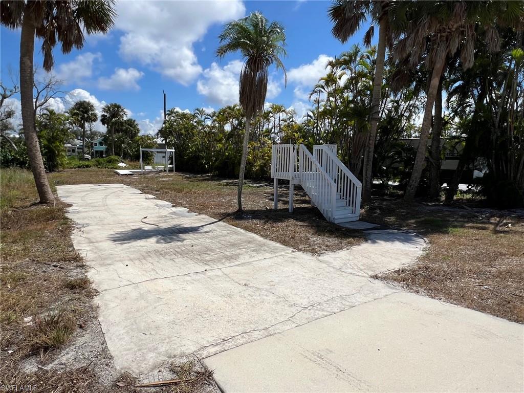 5851 Estero Blvd Property Photo 3