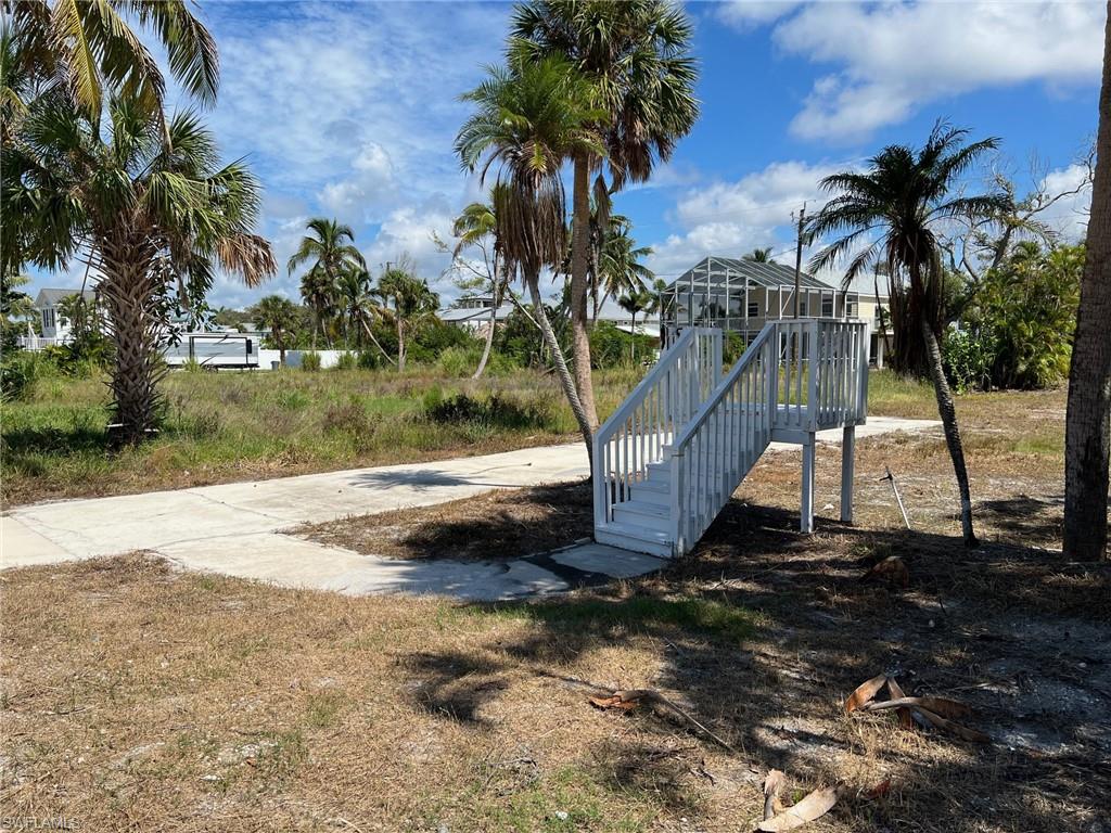 5851 Estero Blvd Property Photo 9