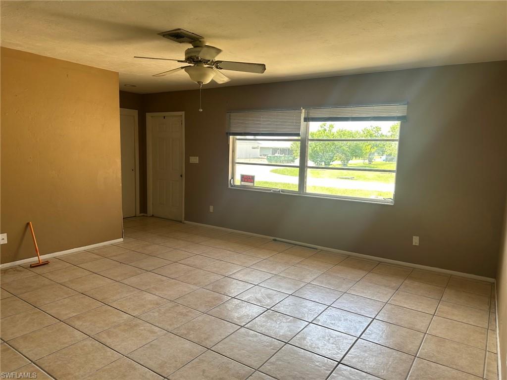 1404 Se 34th Ter Property Photo 3