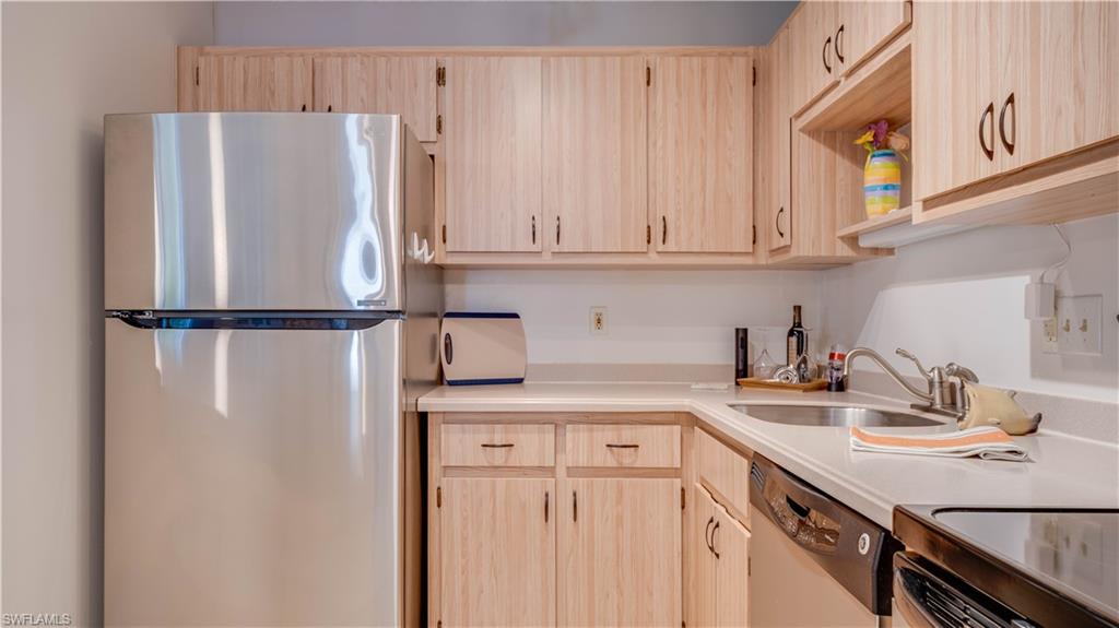 14860 Summerlin Woods Dr 2 Property Photo 7