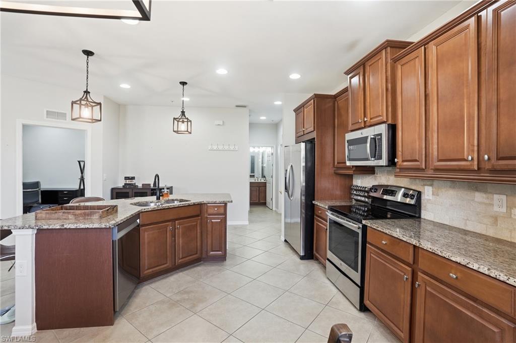 8515 Oakshade Cir 201 Property Photo 13