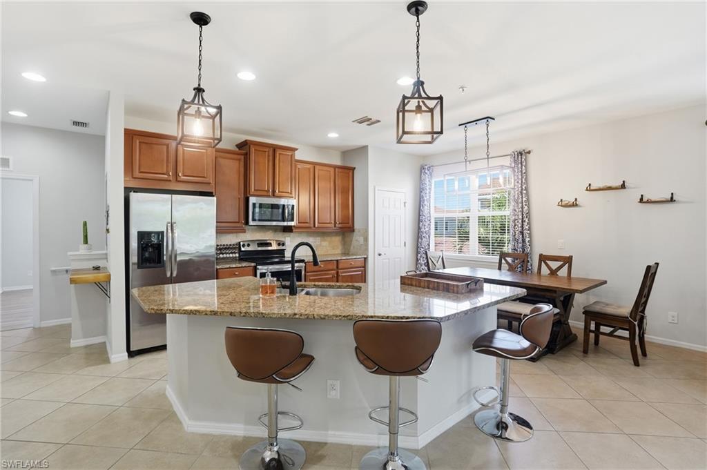 8515 Oakshade Cir 201 Property Photo 15