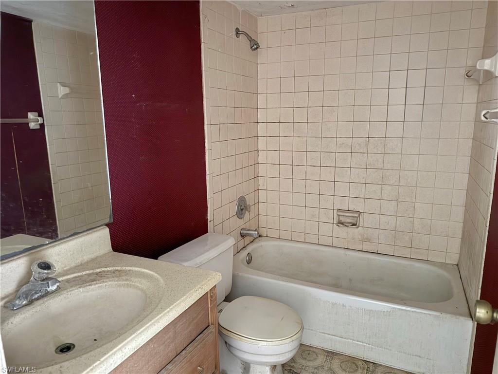 9305 Lake Park Dr 104 Property Photo 4