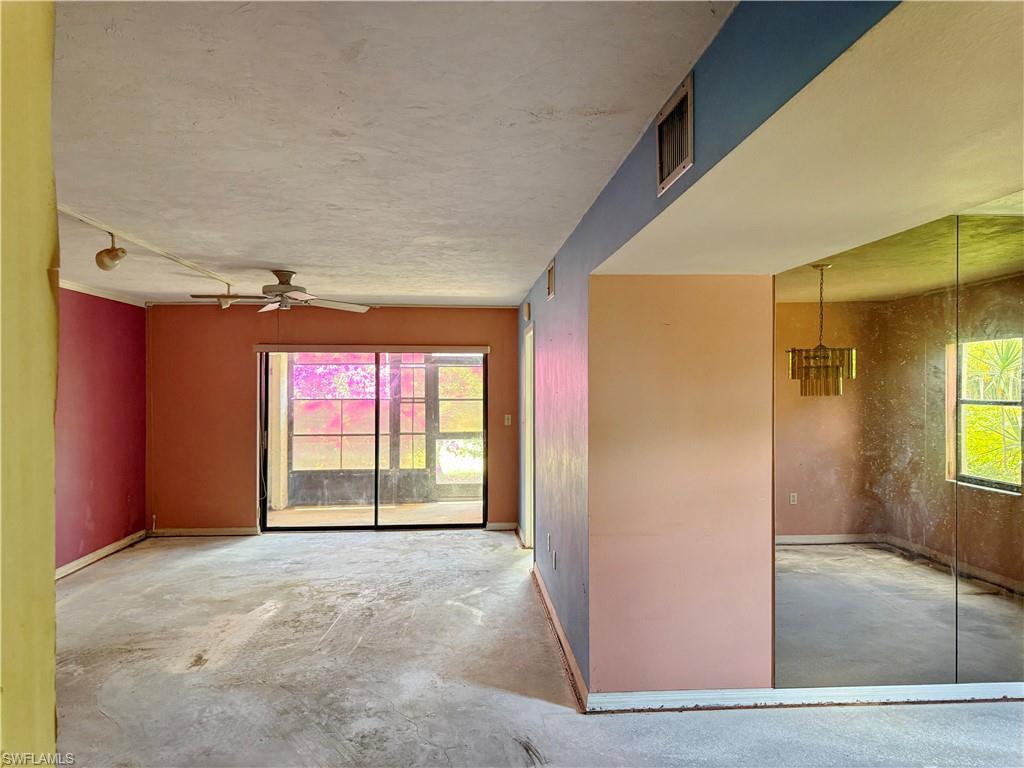 9305 Lake Park Dr 104 Property Photo 9
