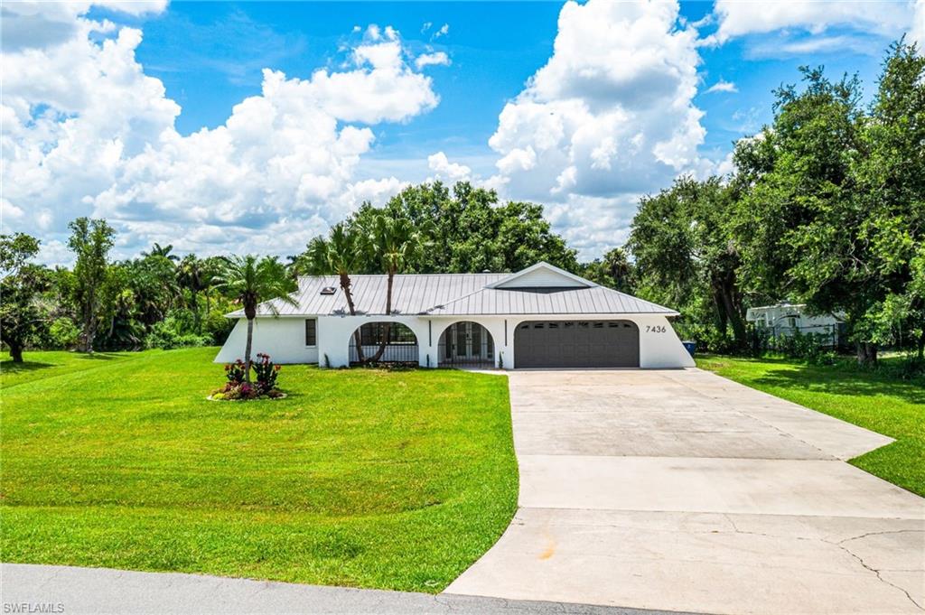 7436 Dana Lin CIR Property Photo 1