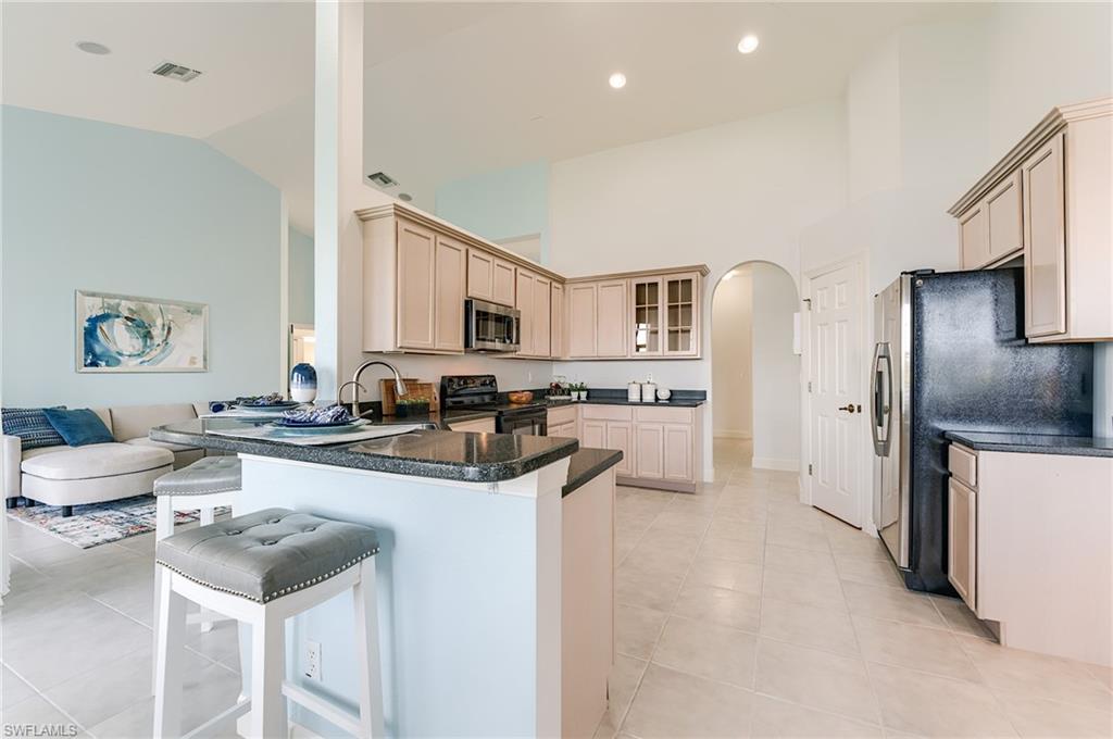 8864 New Castle Dr Property Photo 18