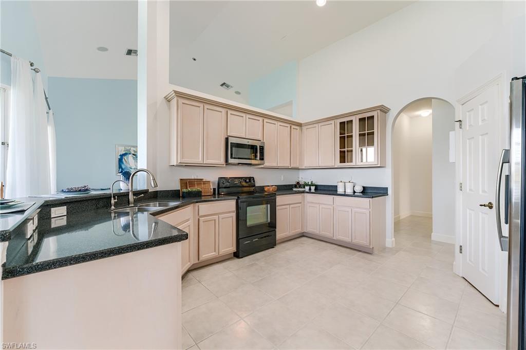 8864 New Castle Dr Property Photo 19