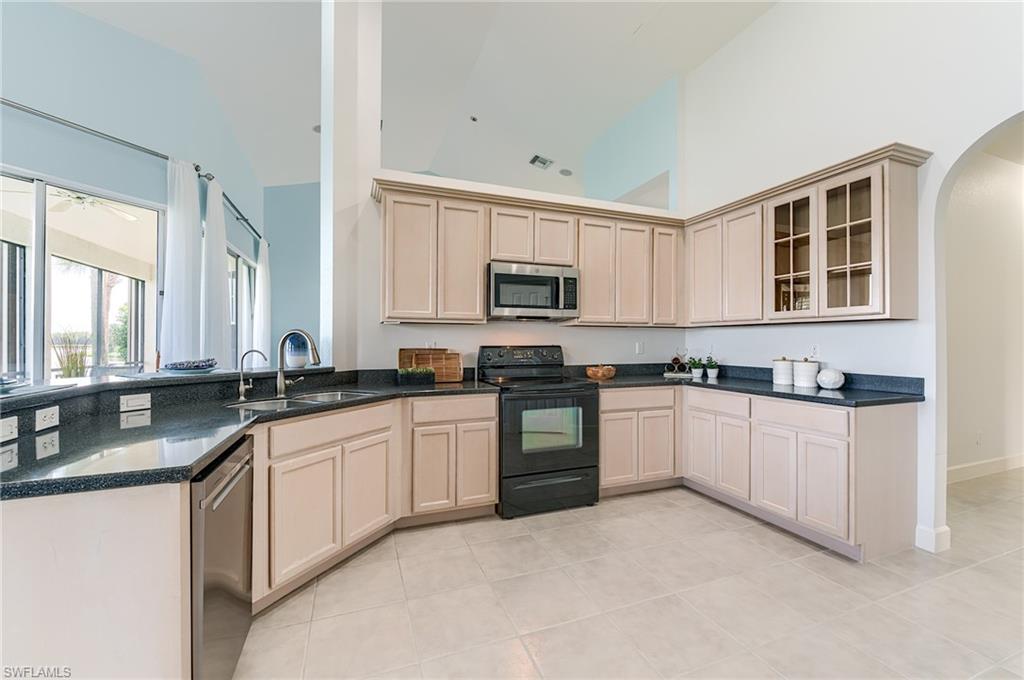 8864 New Castle Dr Property Photo 21