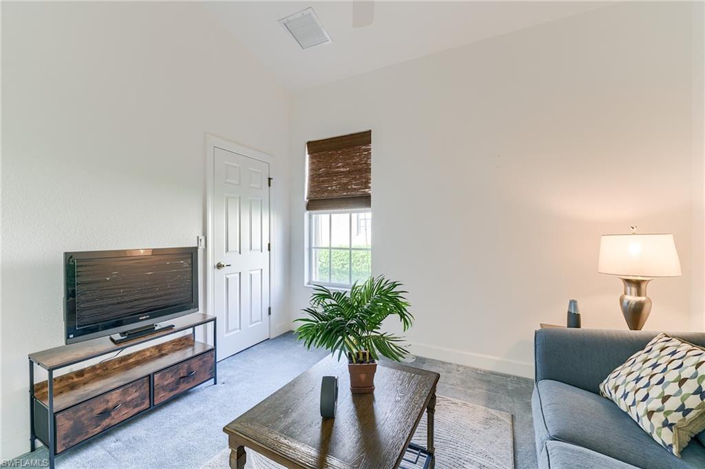 8864 New Castle Dr Property Photo 30