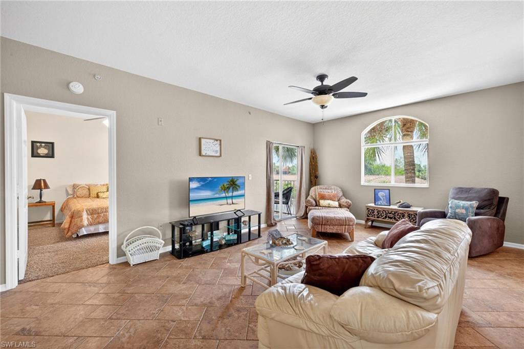 6361 Aragon Way 202 Property Photo 3