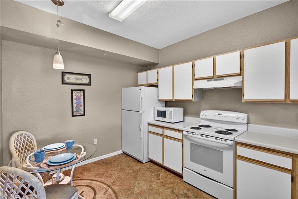 6361 Aragon Way 202 Property Photo 9