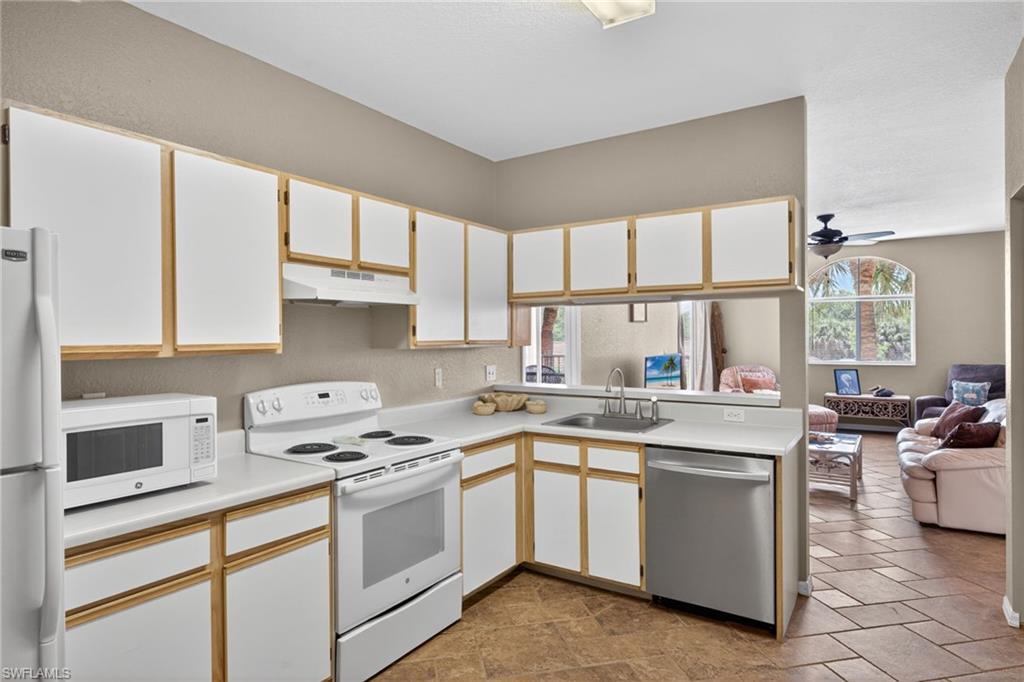 6361 Aragon Way 202 Property Photo 10