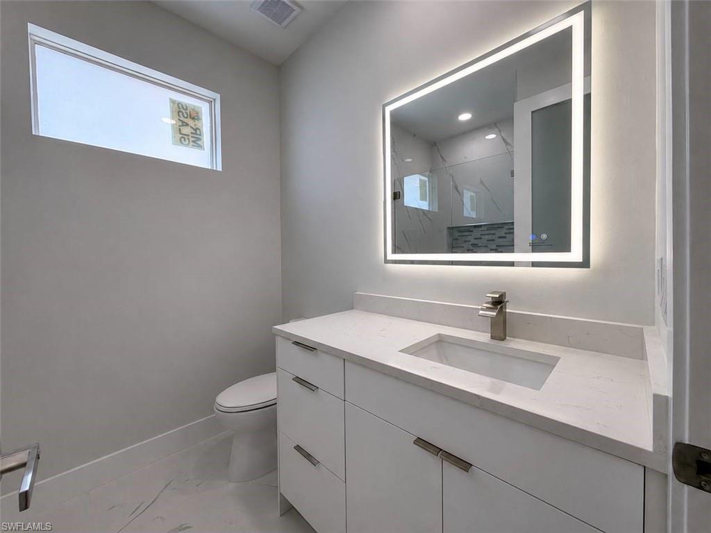 846 Runble St E Property Photo 8