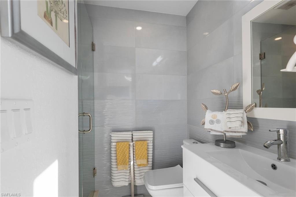5700 Waxmyrtle Way Property Photo 13