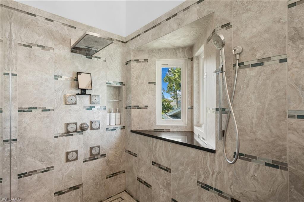 5700 Waxmyrtle Way Property Photo 18