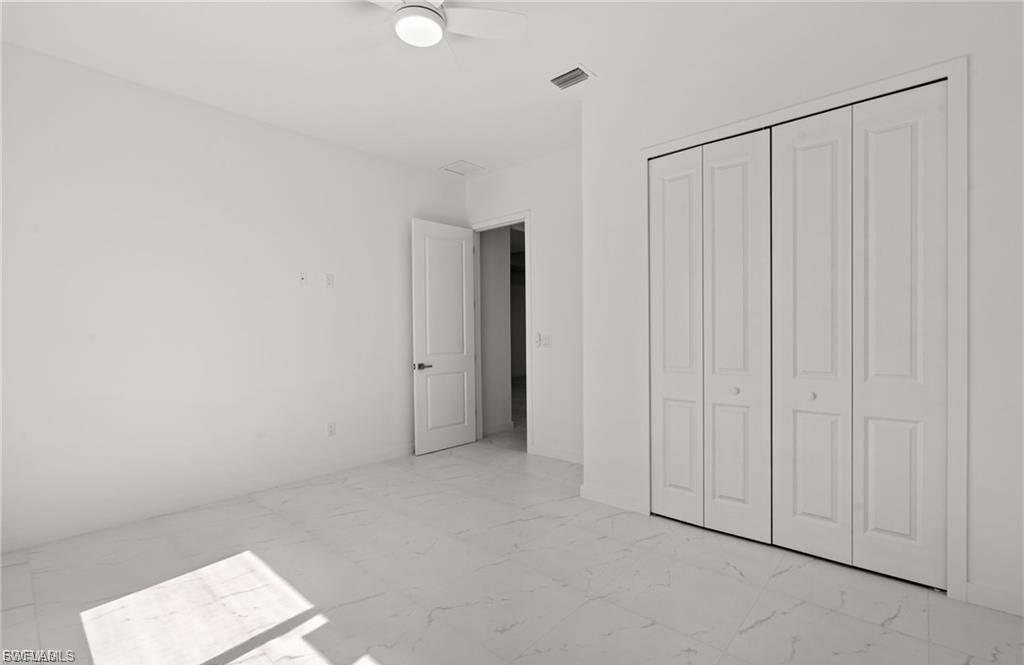 3927 Nw 40th Ter Property Photo 11