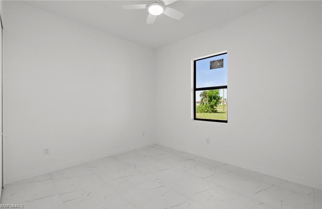3927 Nw 40th Ter Property Photo 20