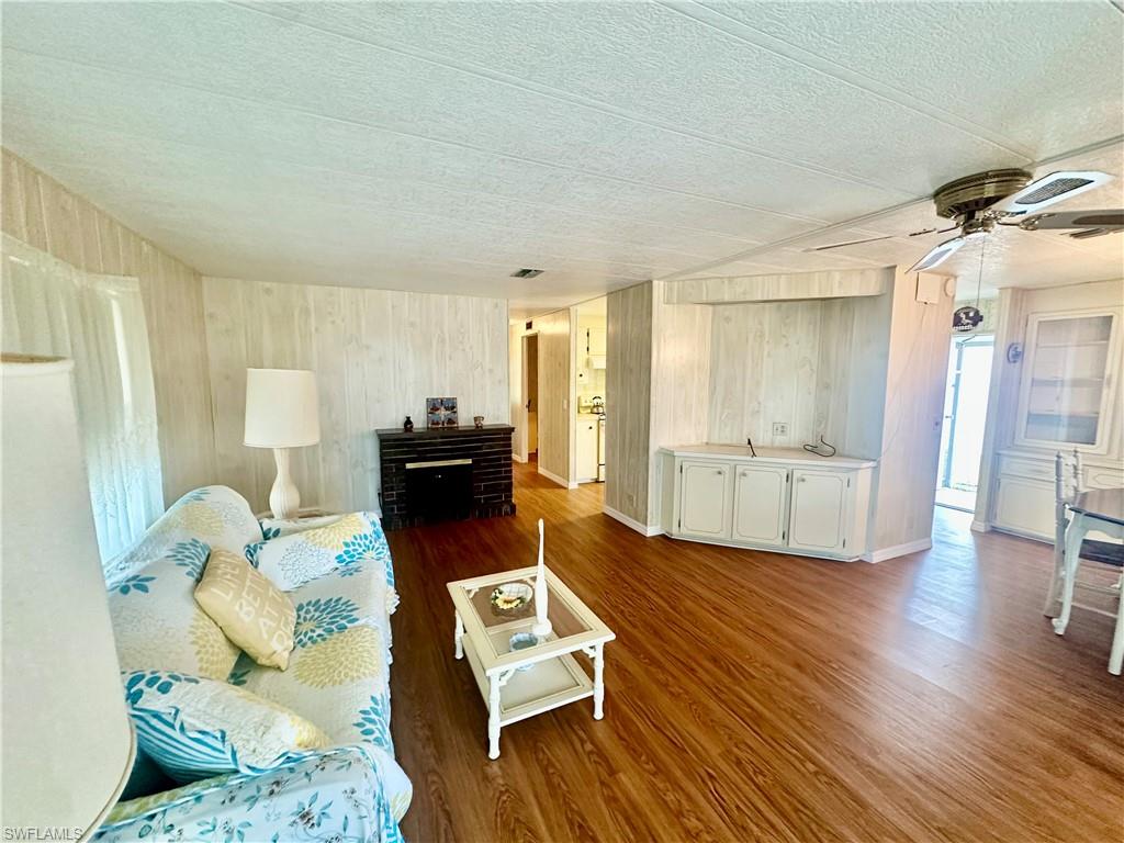 16037 Citron Way Property Photo 15