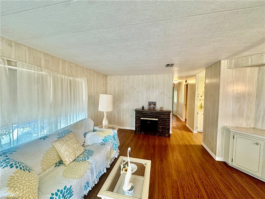 16037 Citron Way Property Photo 16