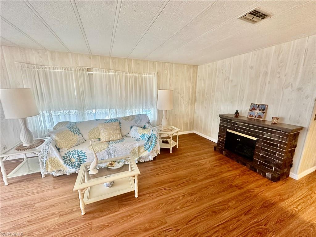 16037 Citron Way Property Photo 17