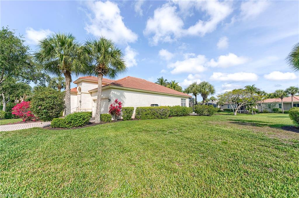 8916 Dartmoor Way Property Photo 2