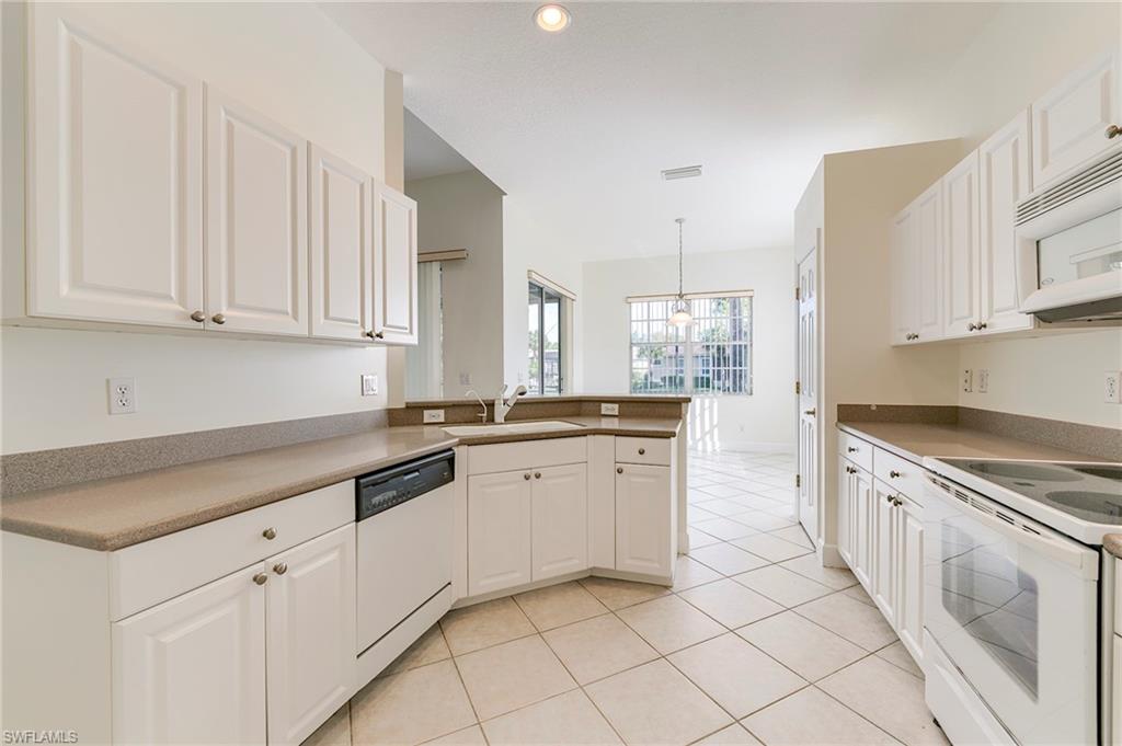 8916 Dartmoor Way Property Photo 23